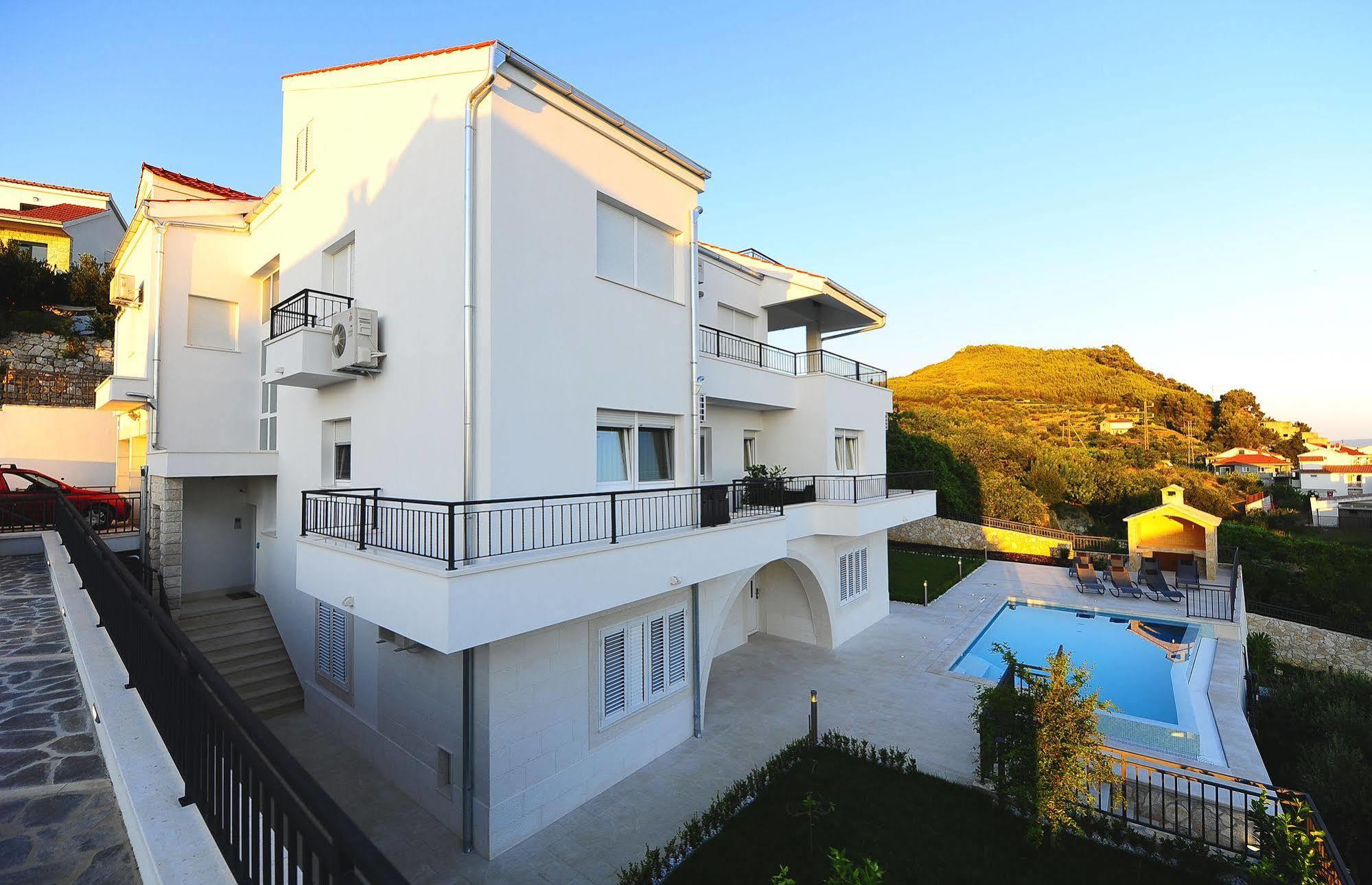The One Resort Podstrana Bagian luar foto