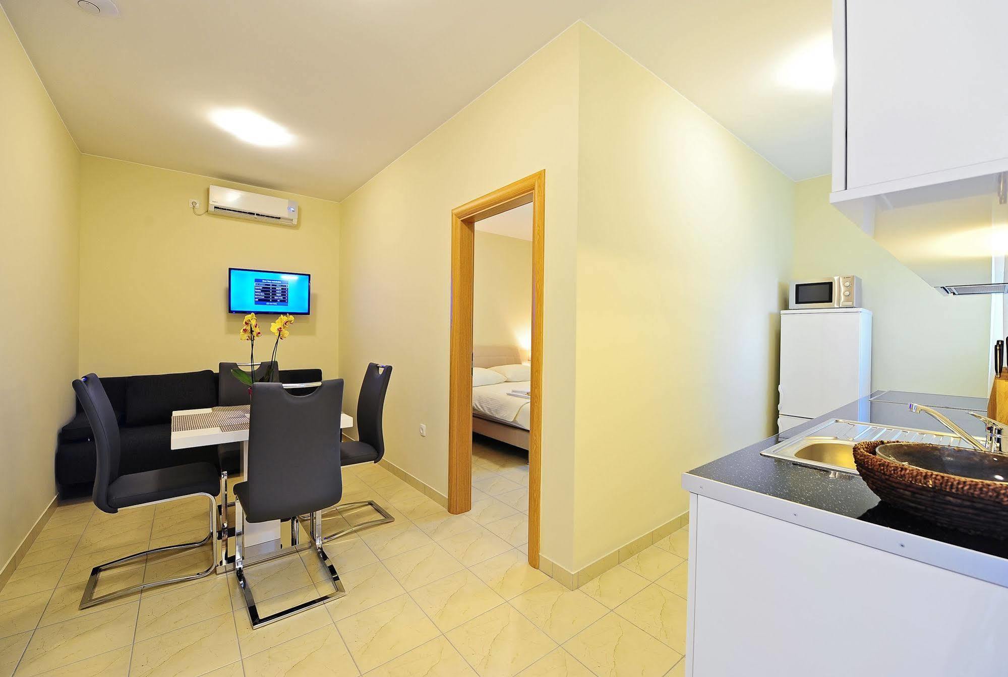 The One Resort Podstrana Bagian luar foto