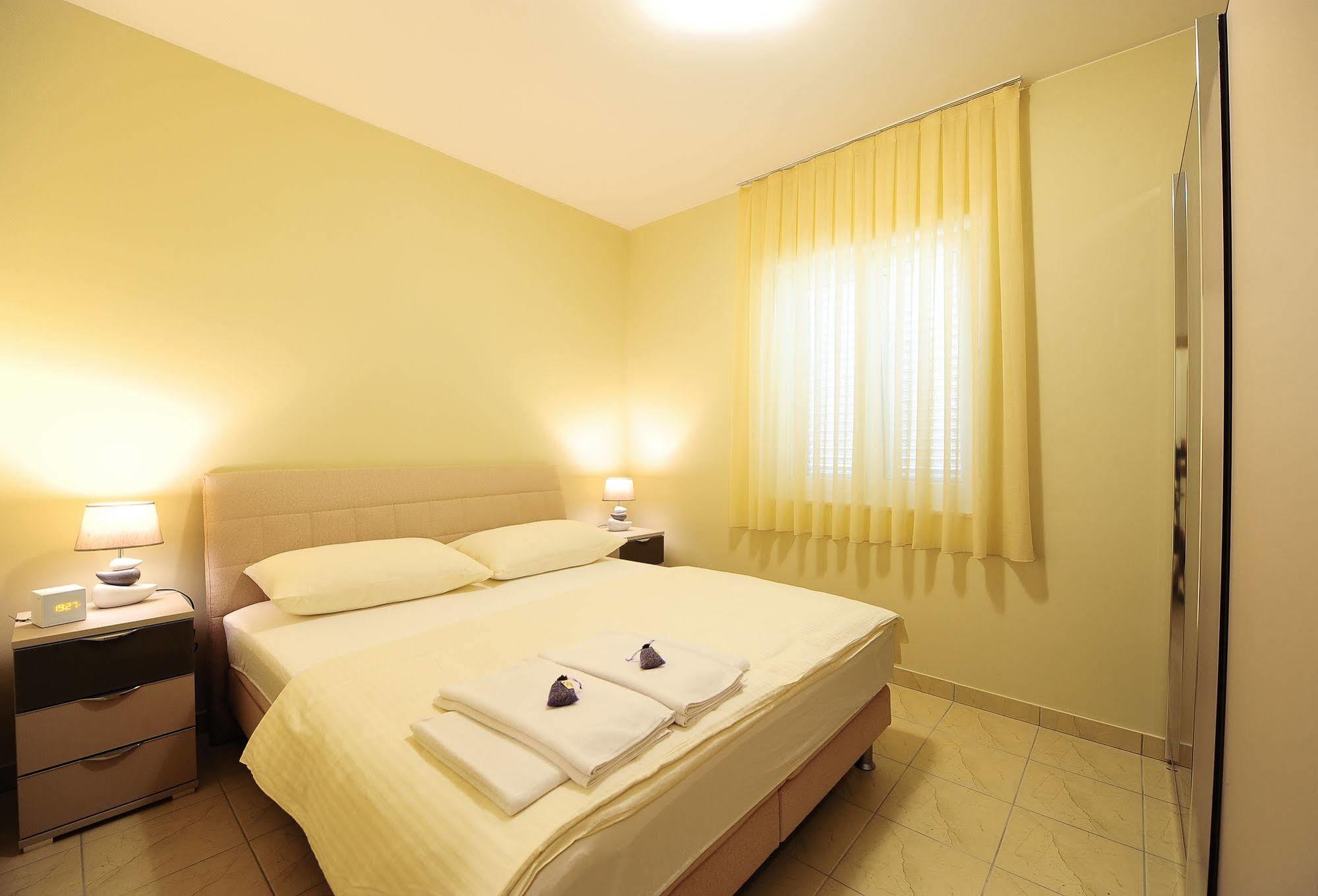 The One Resort Podstrana Bagian luar foto