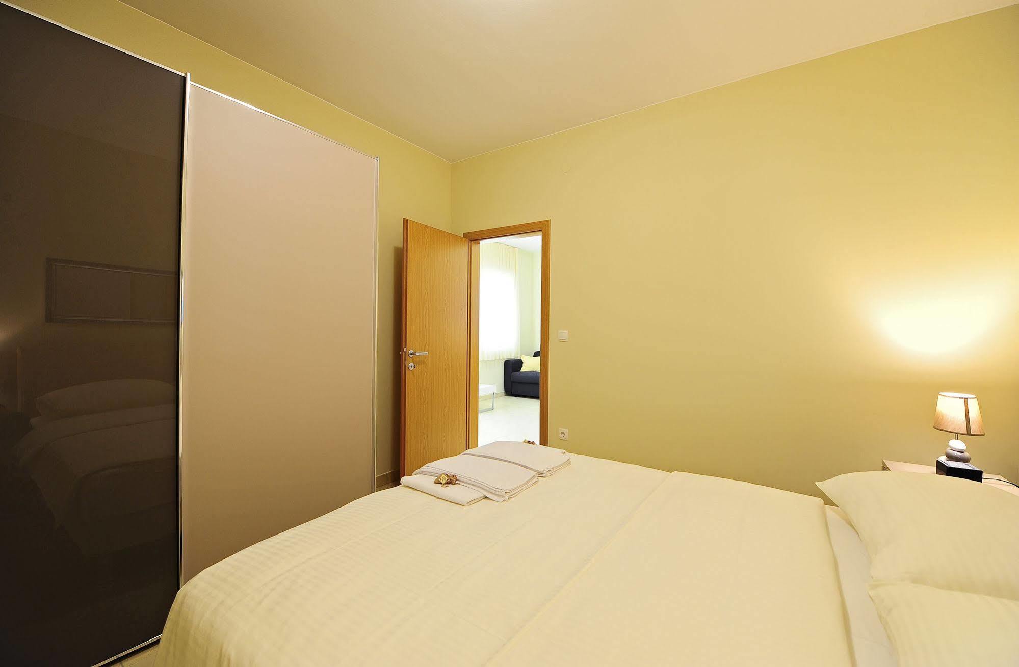 The One Resort Podstrana Bagian luar foto